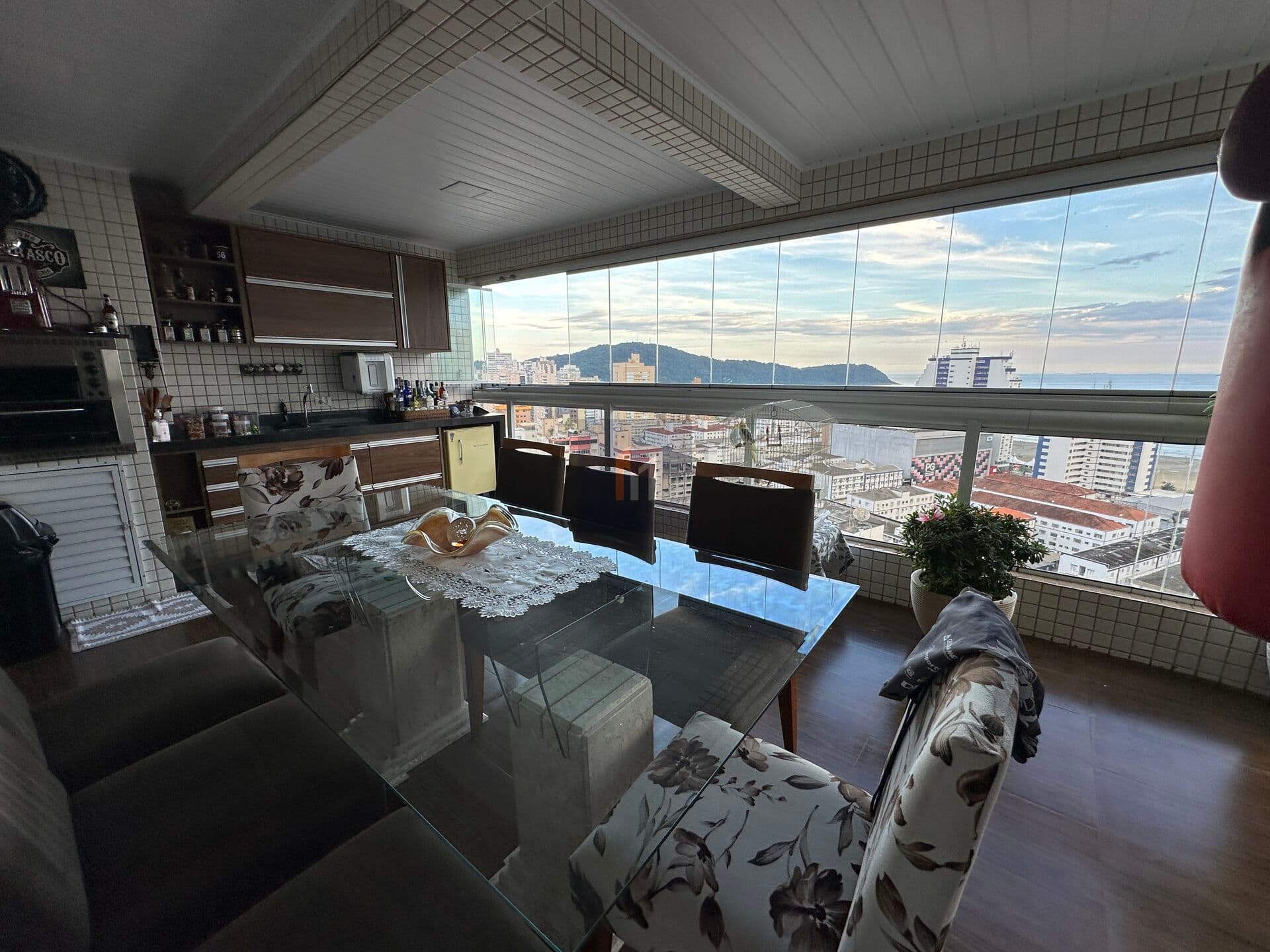 Apartamento Alto Padrão 3 dormitórios 3 suítes e 3 vagas de garagem