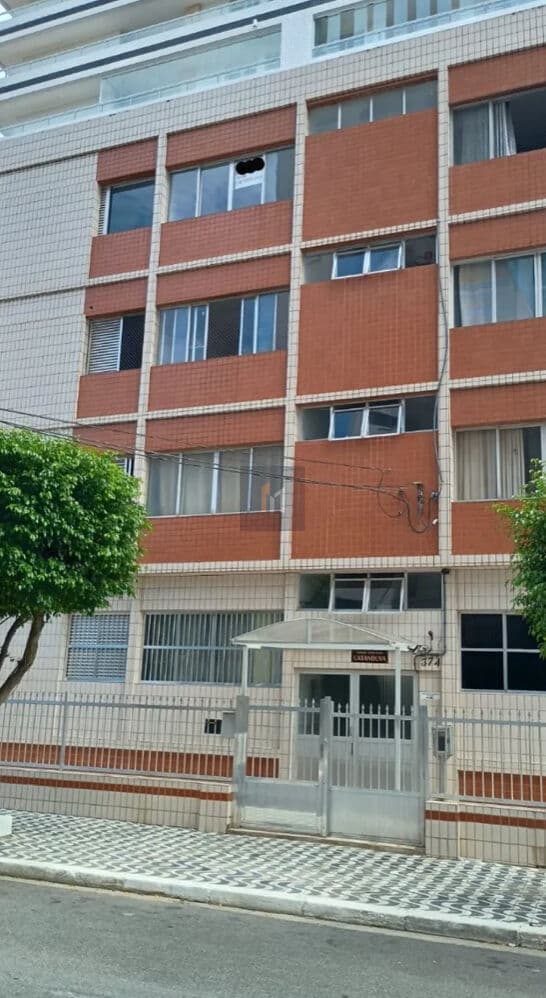 Apartamento à venda no bairro Canto do Forte em Praia Grande, SP.