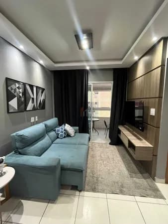 Apartamento à venda no bairro Guilhermina em Praia Grande, SP. 2 dormitórios sendo 1 suíte.