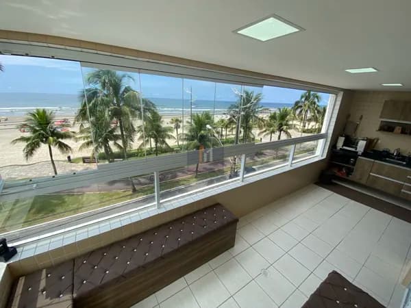 Apartamento frente mar à venda no bairro Jardim Real em Praia Grande, SP. 3 dormitórios sendo 1 suíte, 2 vagas