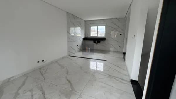 Vende-se casa triplex condomínio - Guilhermina - Praia Grande