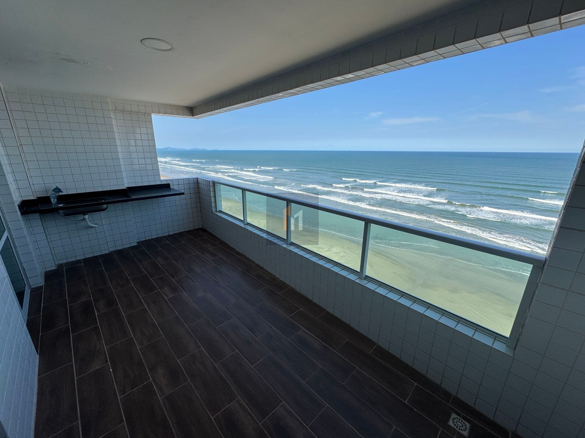 Apartamento Frente mar 3 dormitórios 1 suite, 2 vagas privativas, Florida