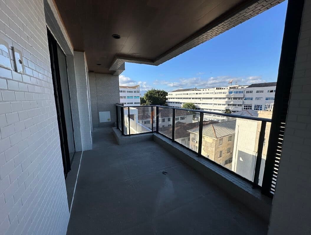 Apartamento Padrão 1 Dormitório sendo 1 Suíte, no bairro do Boqueirão em Santos