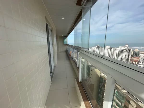 Apartamento à venda no bairro Vila Tupi em Praia Grande, SP. 2 dormitórios sendo 1 suíte