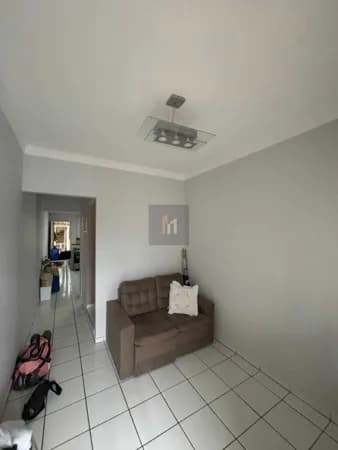 Casa Padrão com 3 dormitórios e 1 vaga de garagem no bairro princesa