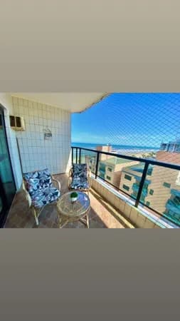 Apartamento à venda no bairro Maracanã em Praia Grande, SP. 2 dormitórios sendo 1 suíte.