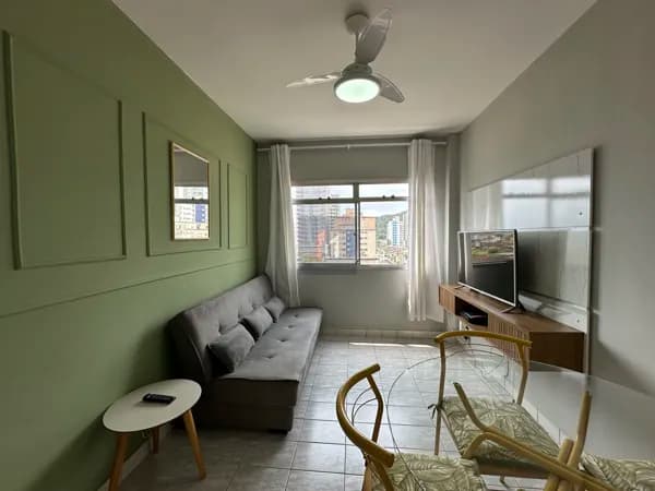Apartamento à venda no Boqueirão em Praia Grande, SP. Todo reformado, 1 dormitório!