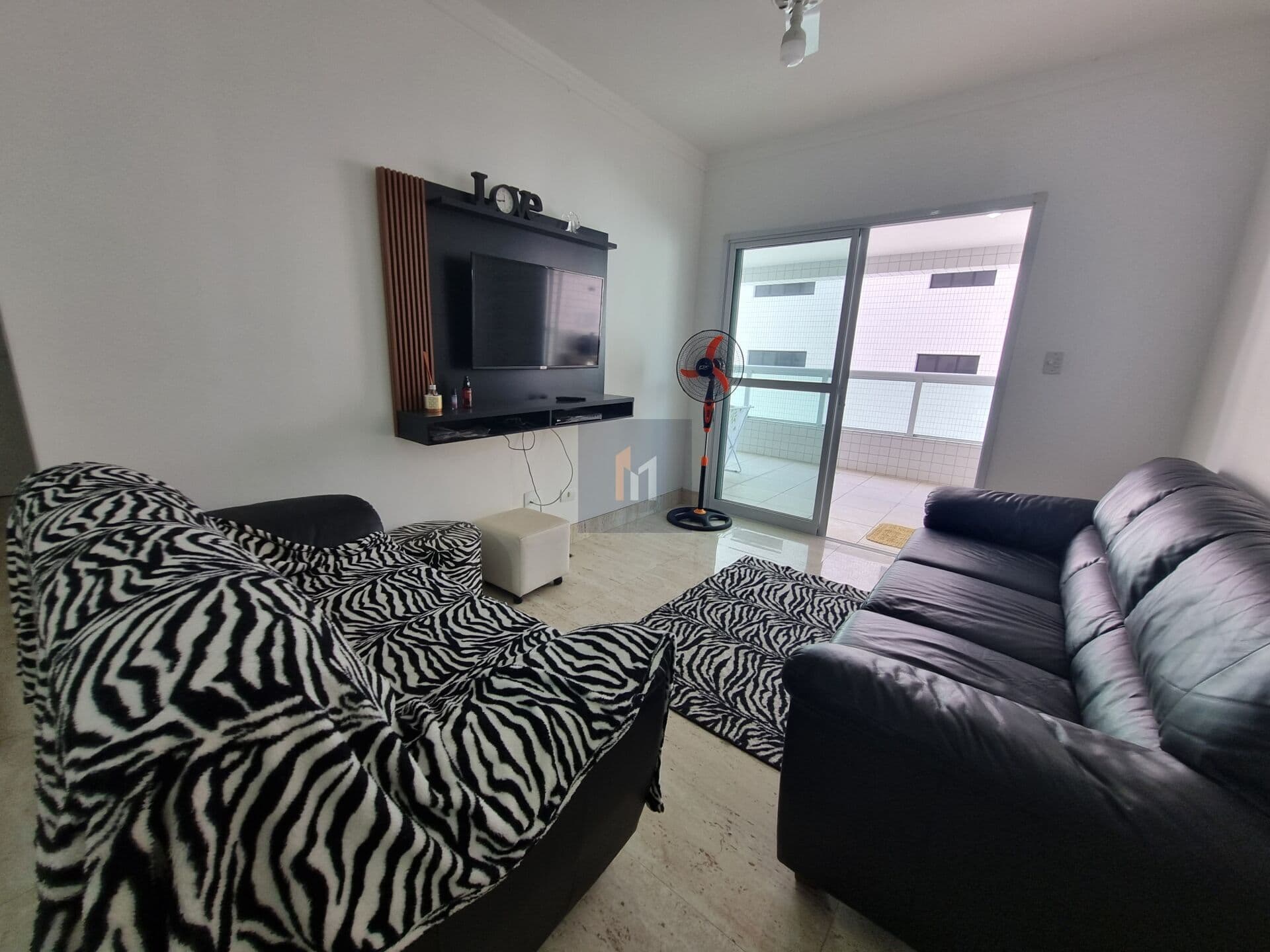 Apartamento de 2 dormitórios a venda na Aviação na Praia Grande a 100 metros do mar