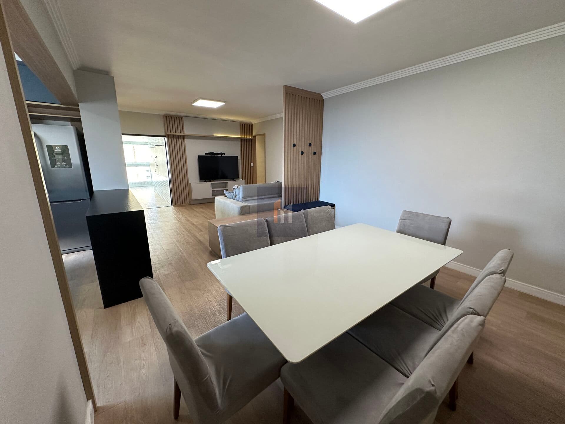 Apartamento 3 suítes com 1 vaga de garagem