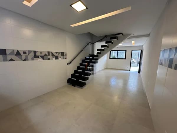 Casa de 3 dormitorios e 1 vaga de garagem no bairro caiçara