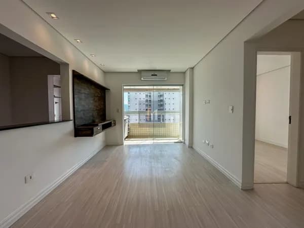 Apartamento 2 dormitórios 1 suíte 1 vaga de garagem no bairro Guilhermina