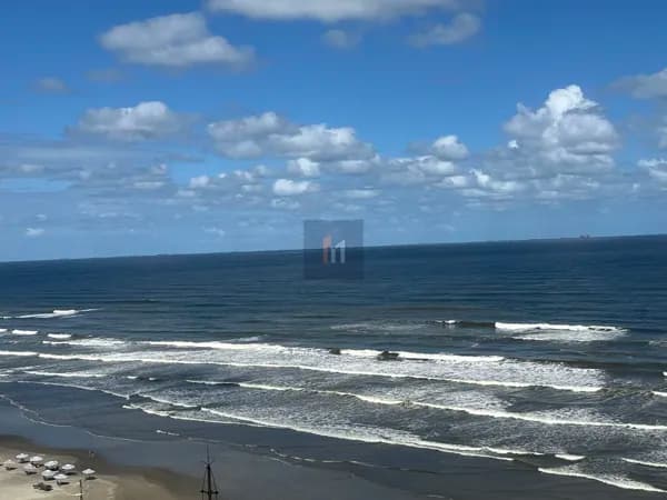 Apartamento vista Mar, mobiliado à venda no Caiçara Praia Grande, SP. 2 dormitórios, sendo 1 suíte, 2 vagas de garagem!