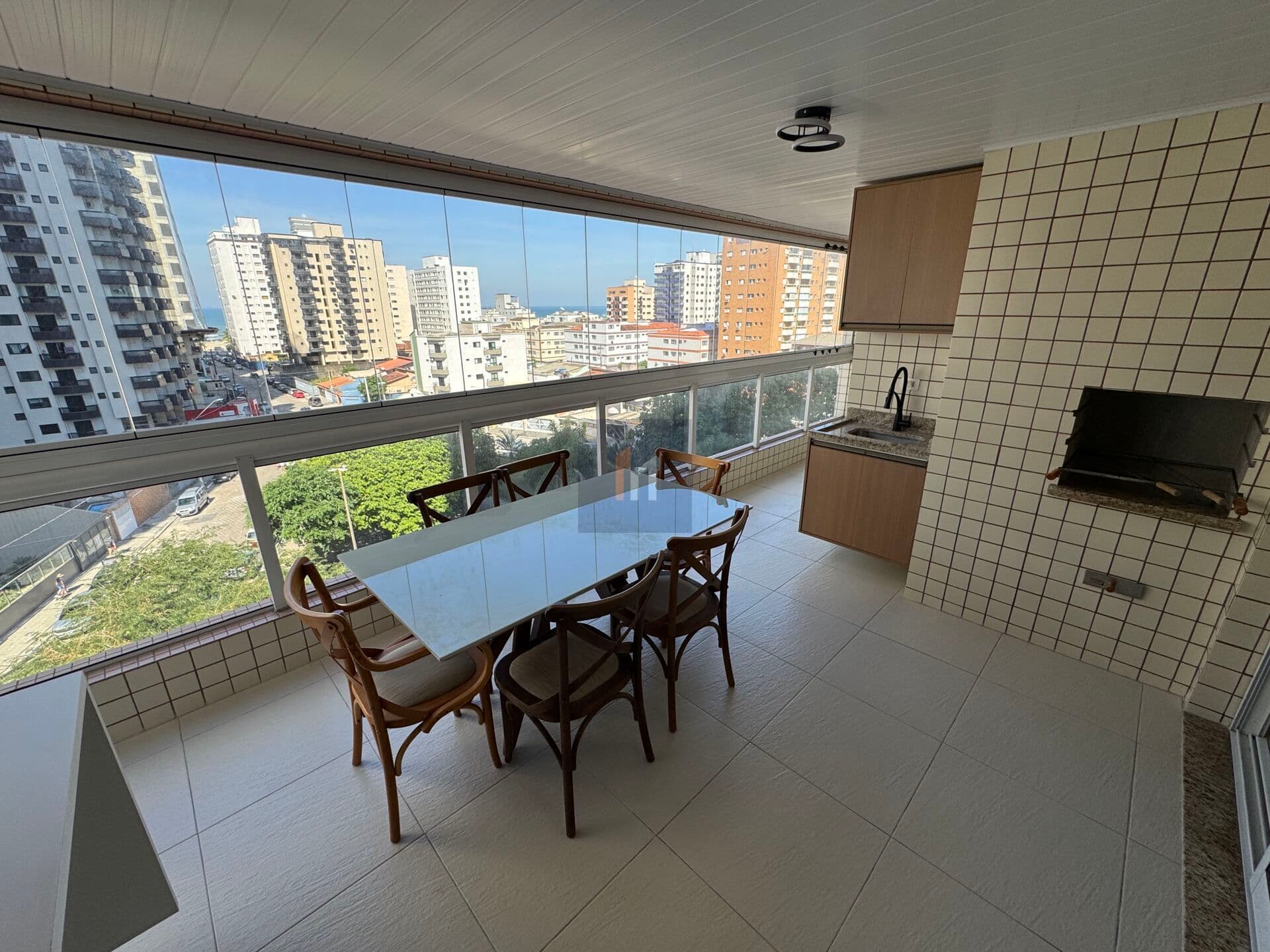Apartamento 3 suites, 2 vagas, Guilhermina