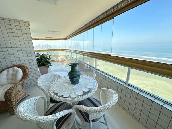 Apartamento frente mar