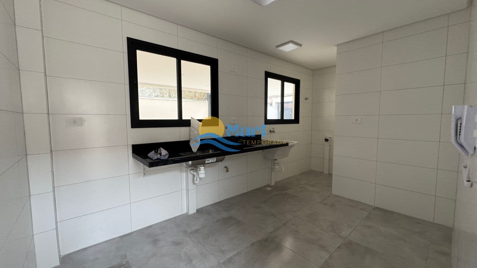 Casa em Condomínio locação definitiva