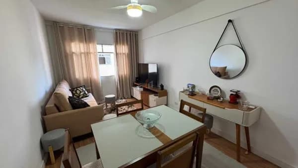 Apartamento mobiliado à venda no bairro Boqueirão em Praia Grande, SP.1 dormitório