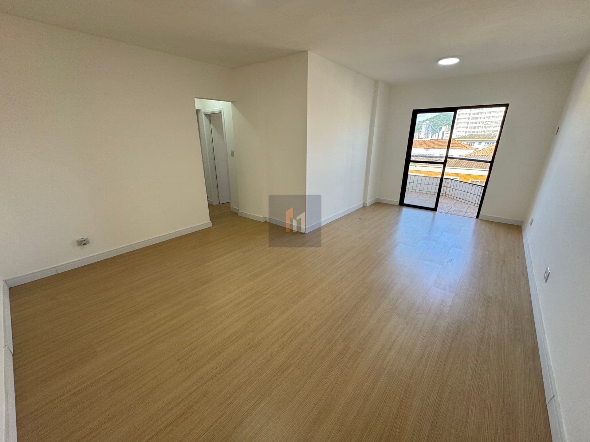 Apartamento 2 dormitórios sendo 1 suite, 1 vaga, boqueirão