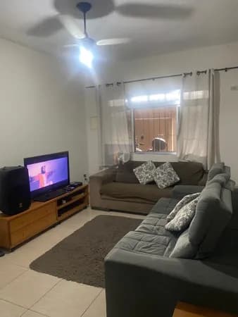 Casa 3 dormitórios 2 vagas de garagem no bairro tupiry
