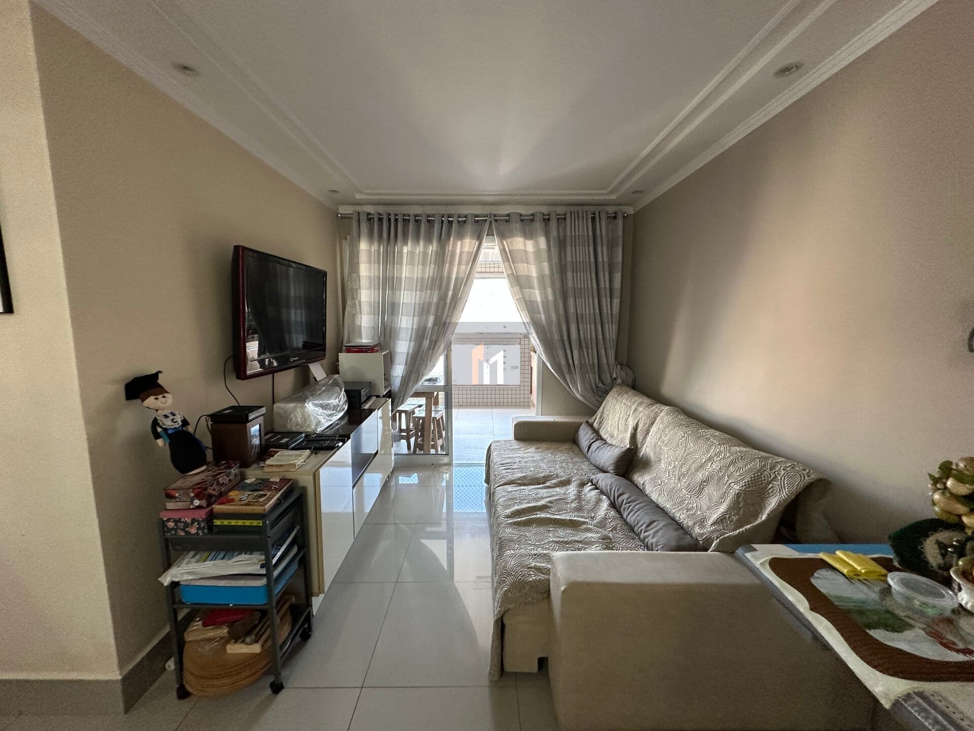 Apartamento à venda no bairro Boqueirão em Praia Grande, SP. 2 dormitórios sendo 2 suítes.
