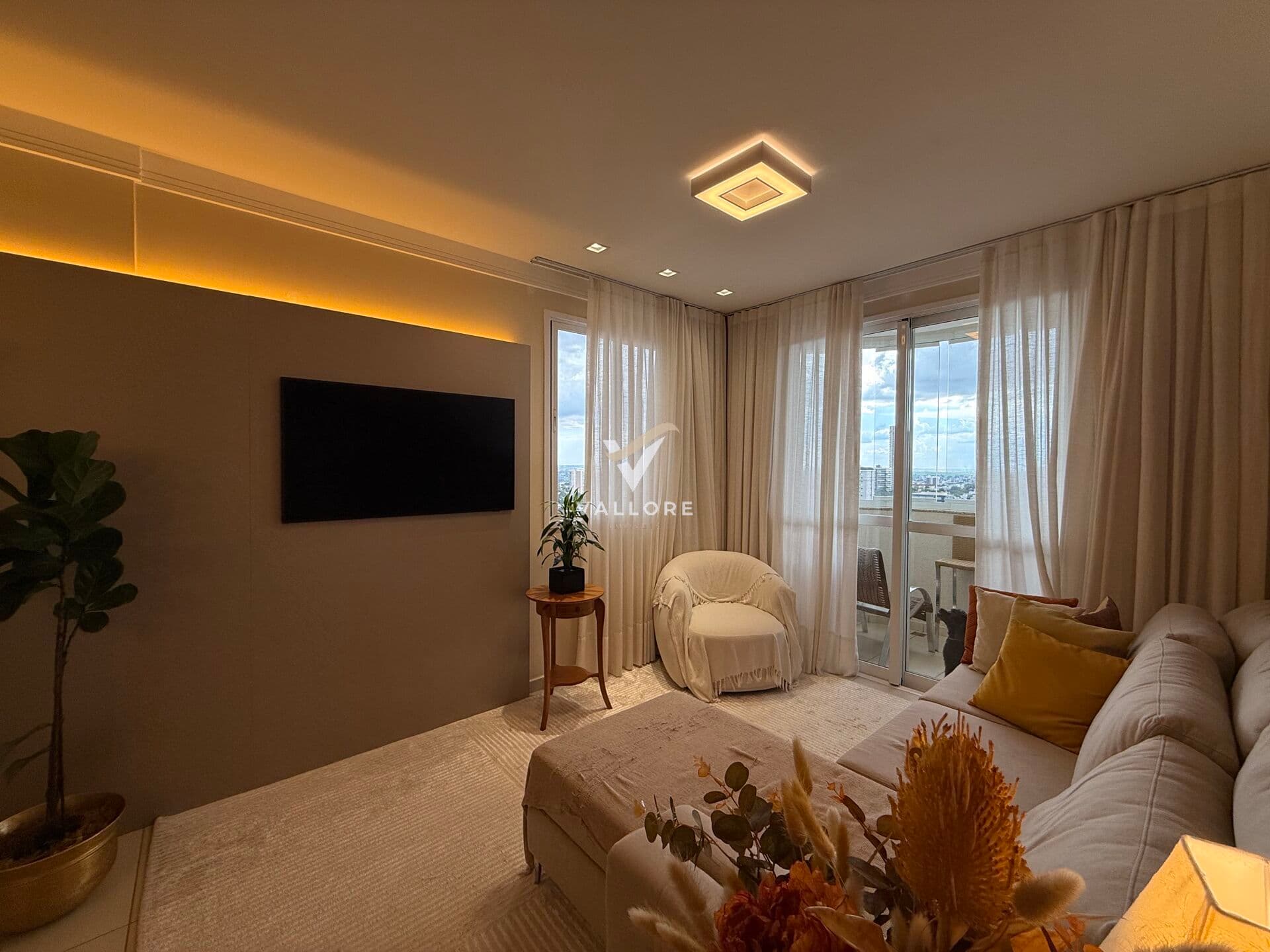 Apartamento com 1 suíte e 1 quarto no coração da cidade - Cascavel/PR