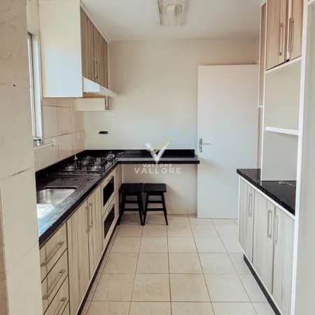 Apartamento semi mobiliado