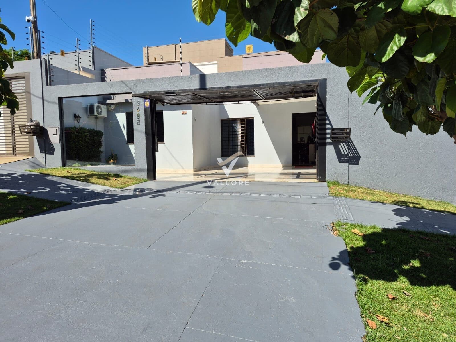 Casa com 3 quartos no Canadá - Cascavel/PR