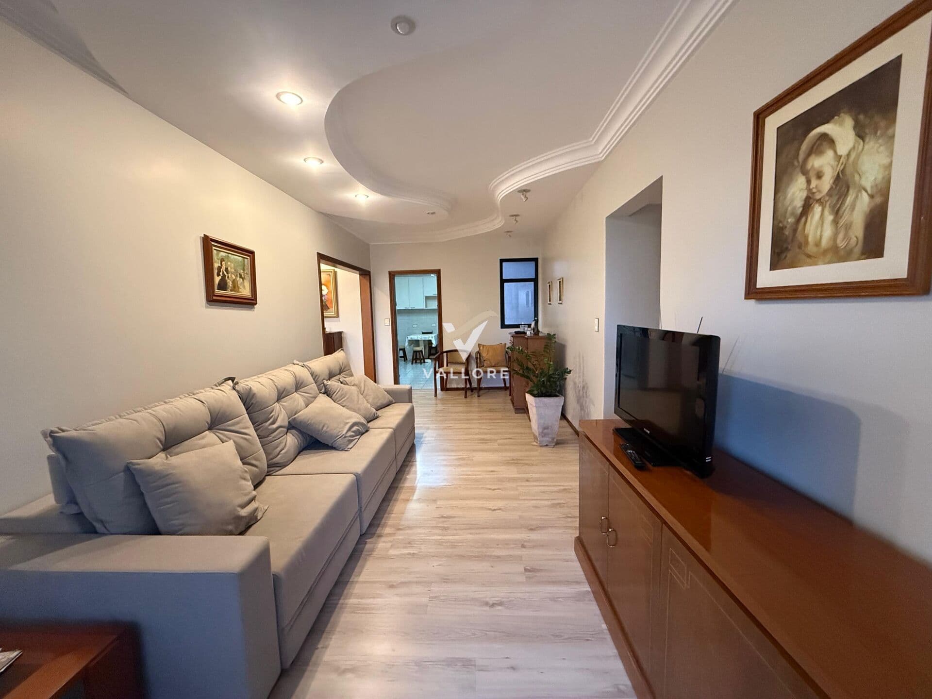 Apartamento com 1 suíte + 3 quartos no Centro - Cascavel/PR