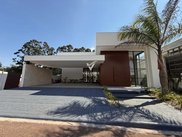 Casa Alto Padrão com 4 suítes em condomínio no Recanto Tropical - Cascavel/PR