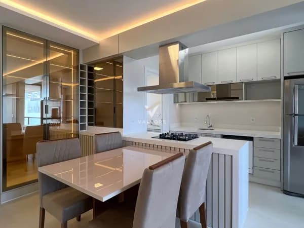 Apartamento decorado à venda com lazer completo e localização privilegiada! 🌟