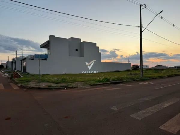 Terreno de esquina no Tropical ||