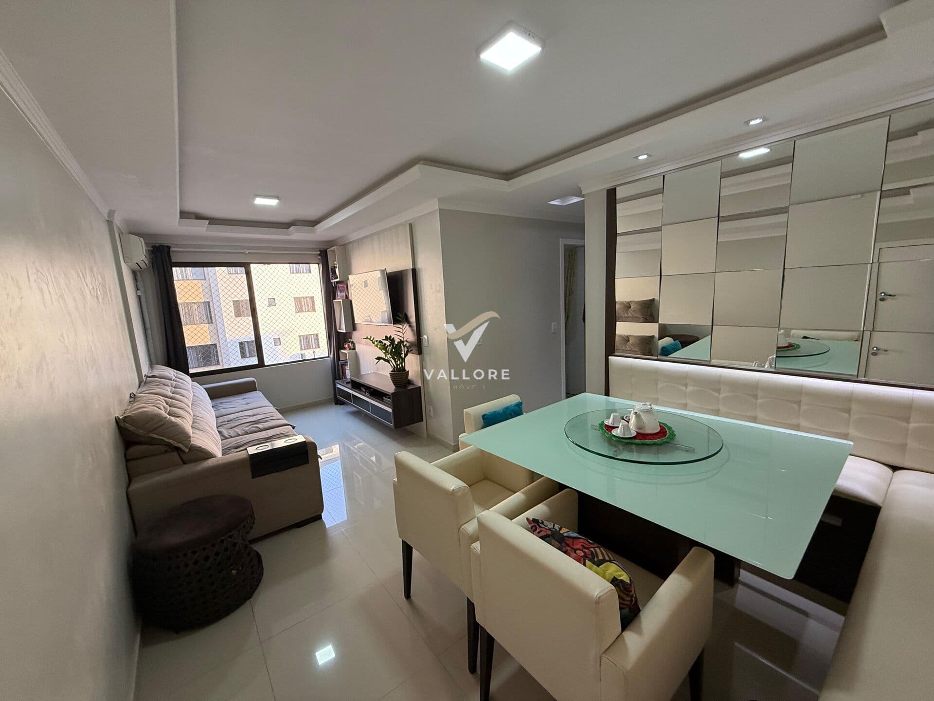 Apartamento semi-mobiliado com 2 quartos no Country - Cascavel/PR