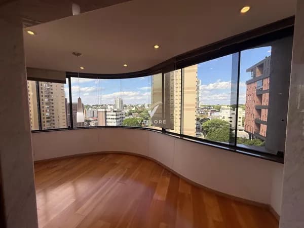 Apartamento com 1 suíte + 3 quartos no Centro - Cascavel/PR