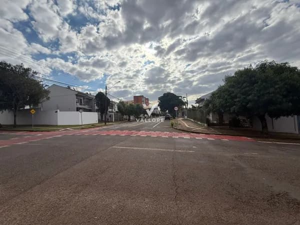 Terreno de esquina região do lago - Cascavel PR