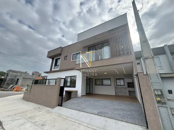 Casa Alto Padrão em Três Rios do Norte, Jaraguá do Sul/SC
