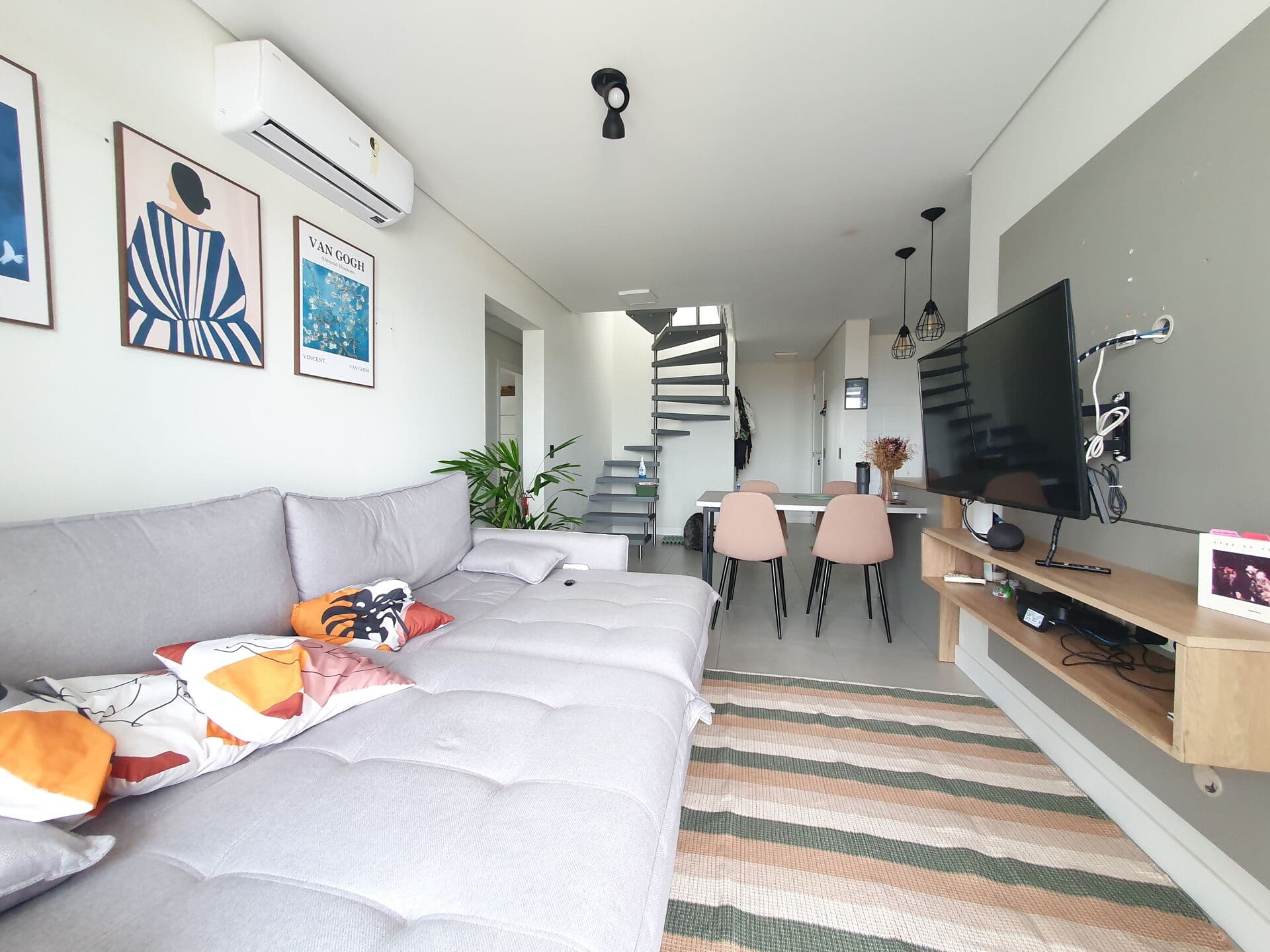 Apartamento duplex de 3 quartos localizado no Campeche - Florianópolis / SC
