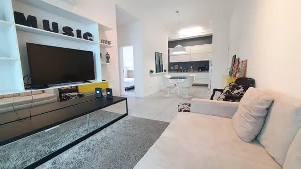 Apartamento 2 suítes, 200m da praia, no Rio Tavares, Florianópolis/SC