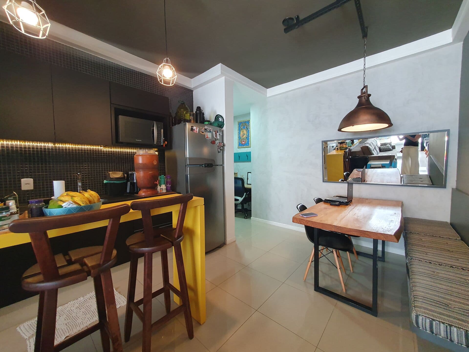 Apartamento 2 dormitórios, 200m da praia, no Rio Tavares, Florianópolis/SC