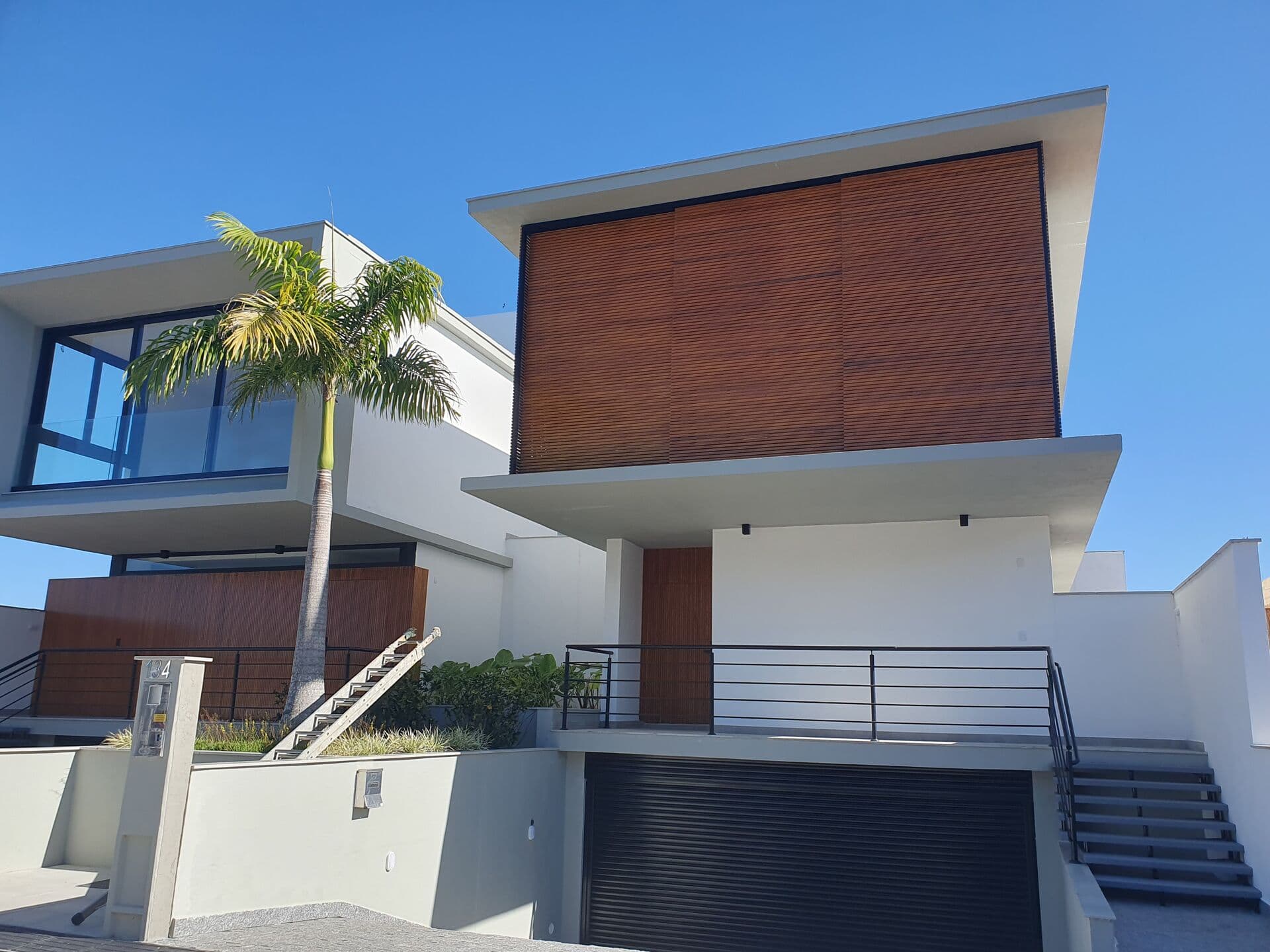 Linda casa, em loteamento planejado de alto padrão na Lagoa da Conceição - Florianópolis/SC