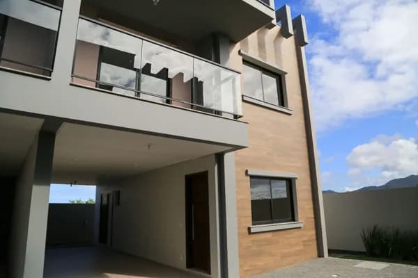 Casa para venda com 124m² com 3 quartos em Campeche - Florianópolis - SC