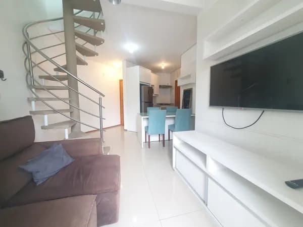 Apartamento duplex de 2 quartos localizado no Rio Tavares - Florianópolis / SC