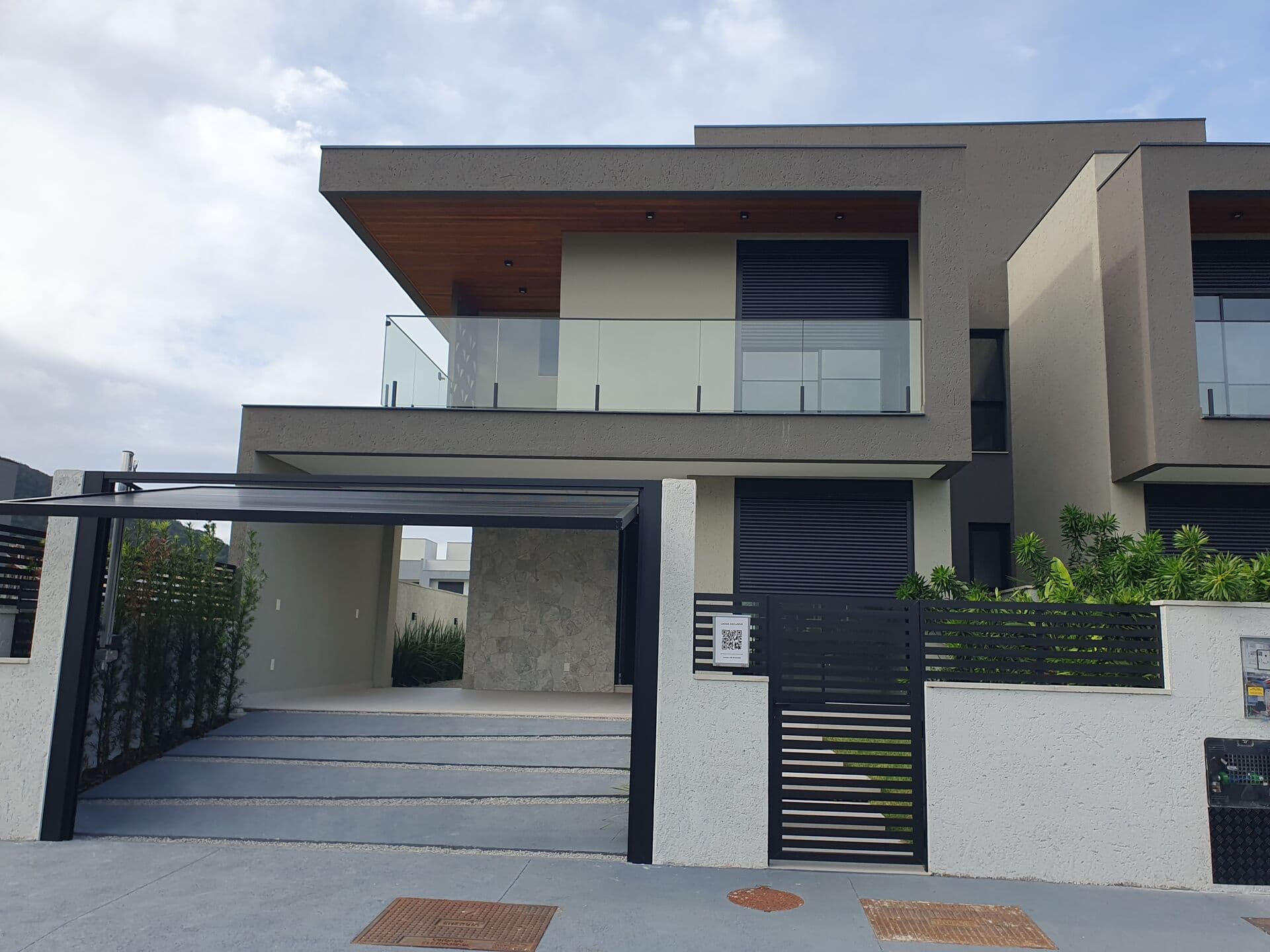 Linda casa, 3 suítes, alto padrão na Lagoa da Conceição - Florianópolis/SC
