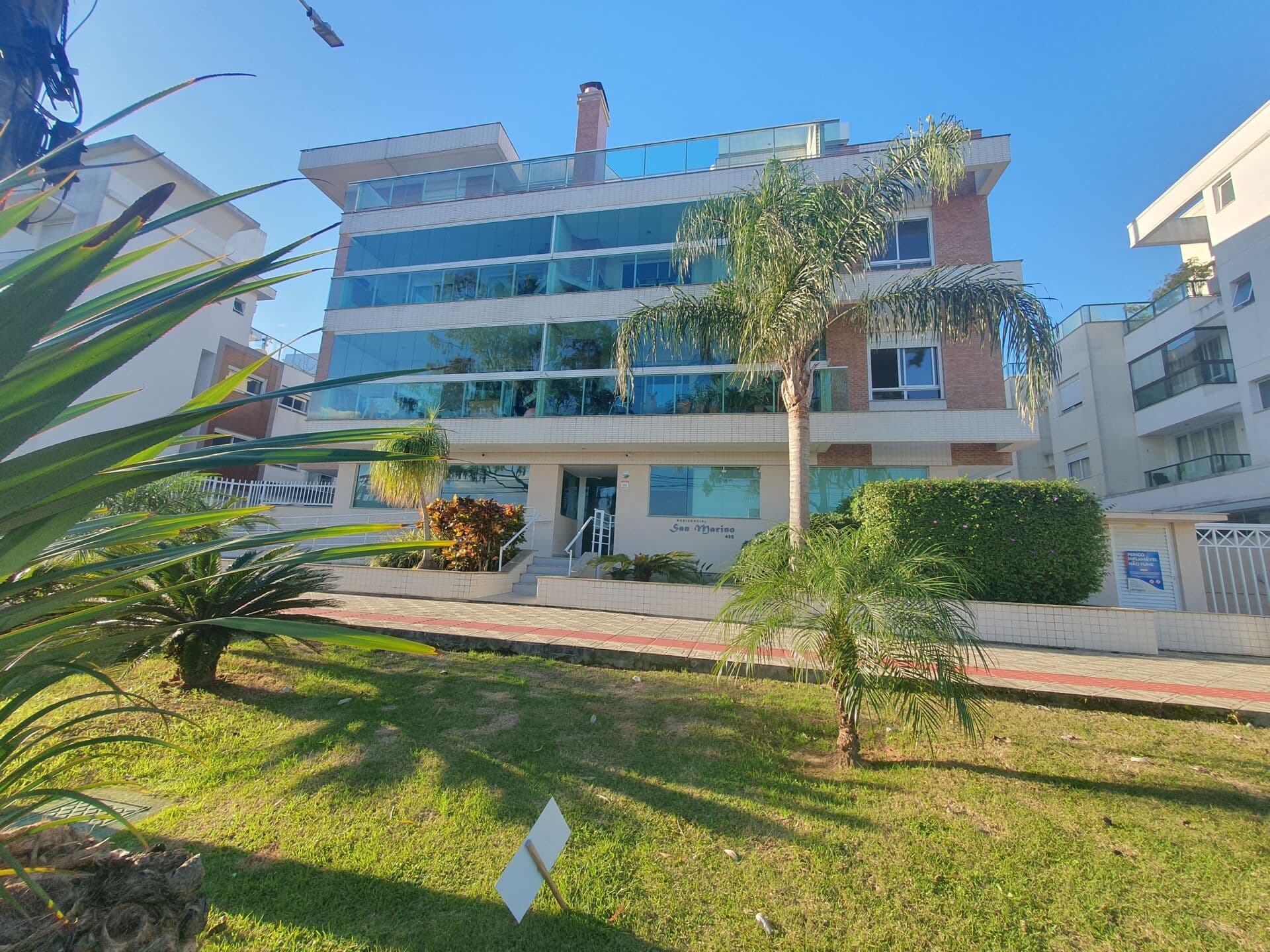 Apartamento 3 dorm, 200m da praia, no Novo Campeche, Florianópolis/SC