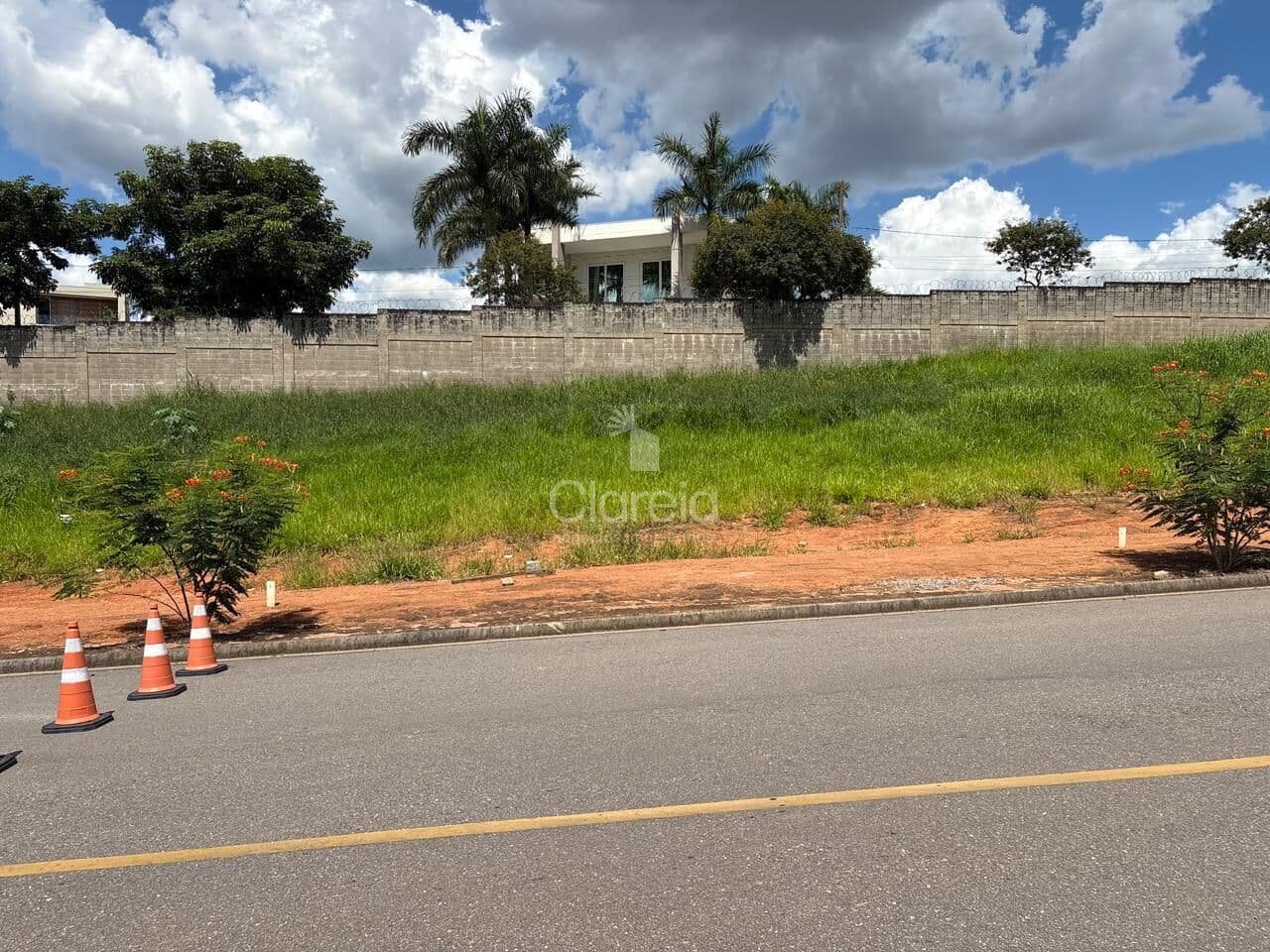 Lote Plano em Condomínio Garden | Segurança, Conforto e Excelente Localização em Varginha