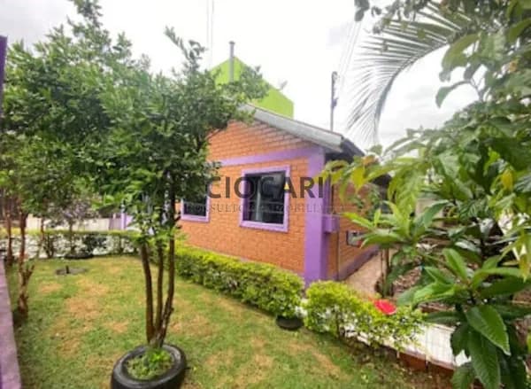 3 casas à venda no mesmo terreno