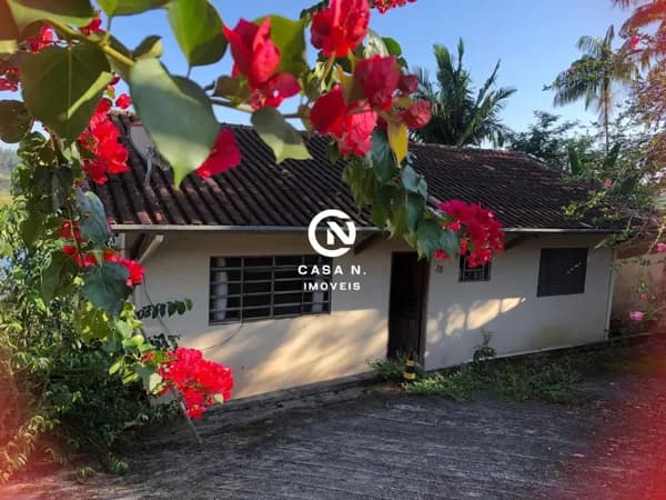 Chácara Botelhos/Palmeiral com 1.480,00m² fazendo fundos com a represa, 2 quartos, 1 suíte, sala, copa, cozinha, banheiro,área de serviço.