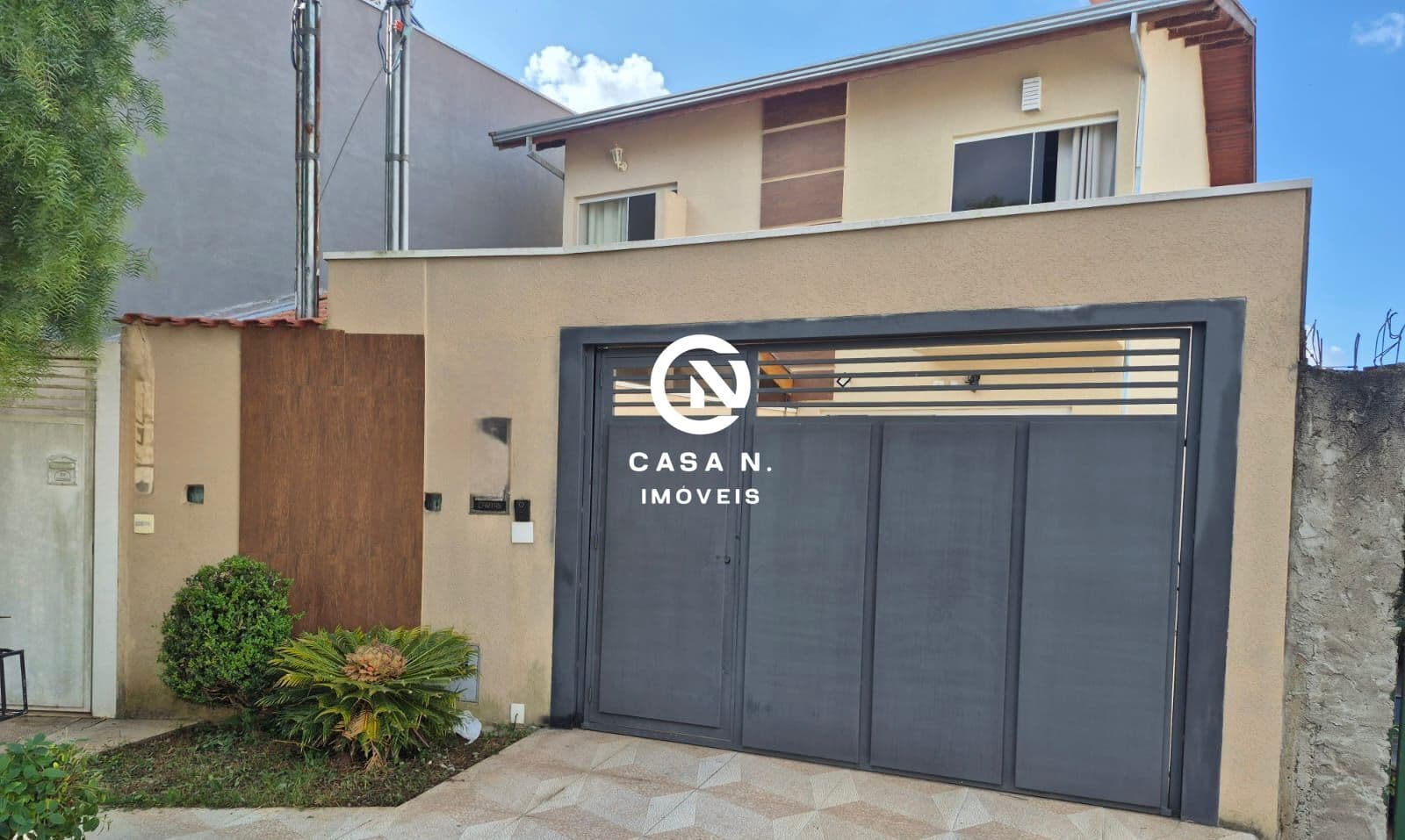 Casa Padrão Zona Oeste, 2 quartos sendo 2 suite, 3 banheiros uma maravilhosa área gourmet.