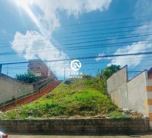 Terreno com 435 m² no Santa Rosália, excelente localização!