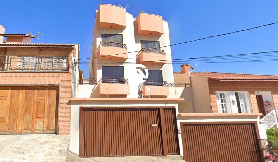Apartamento no Jardim Centenário, 2 quartos, sal, cozinha, banheiro, área de serviço.