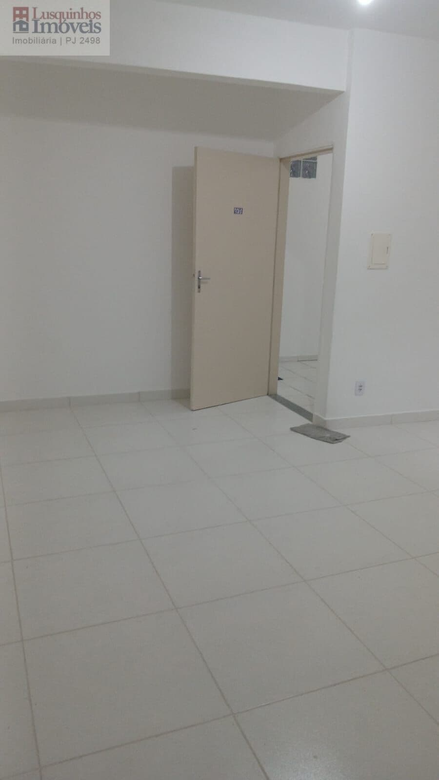 Sala Comercial 20m² em frente a Doce Pão do Matatu