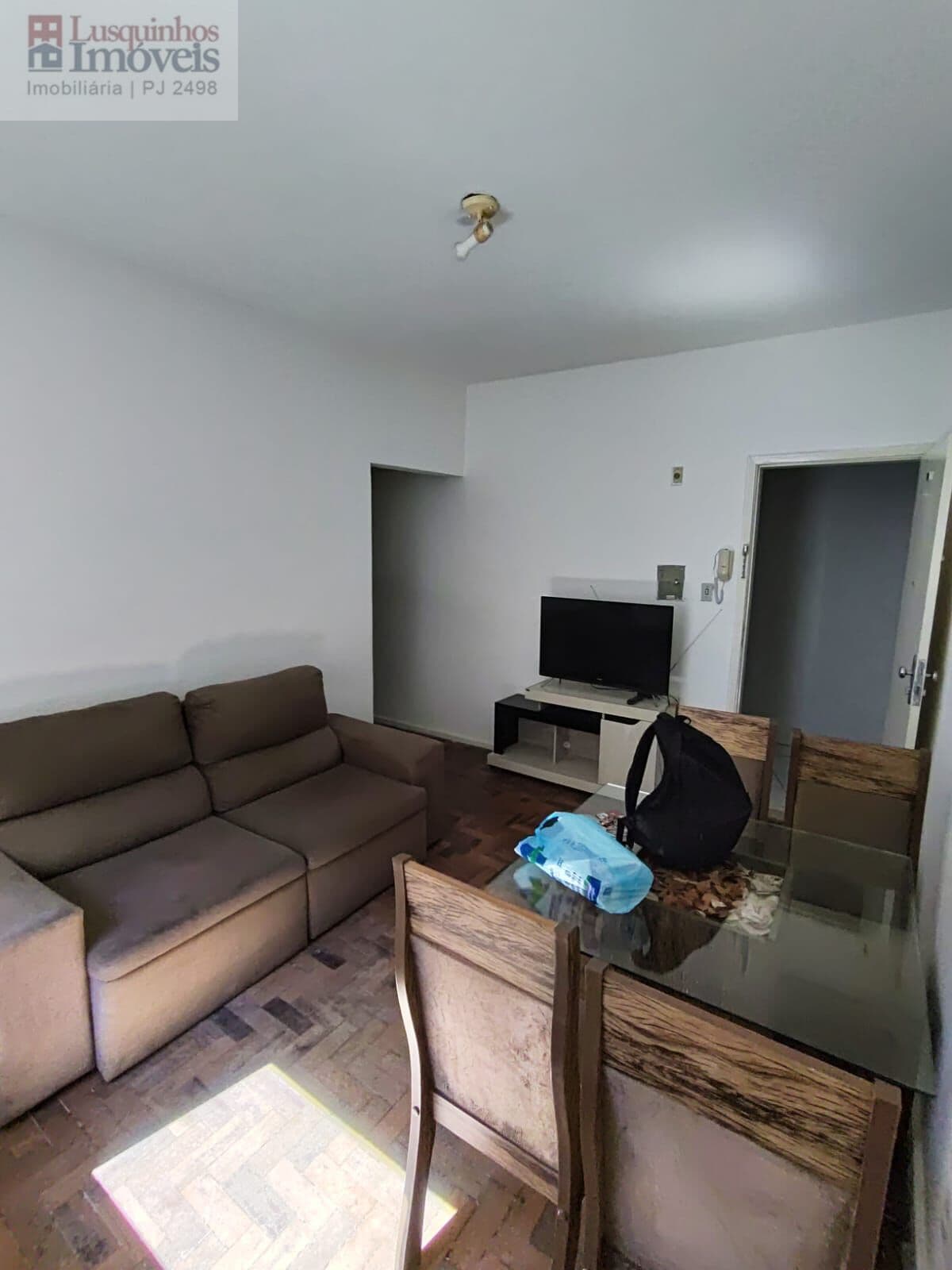 Apartamento de 1/4 mobiliado, Nascente Total.